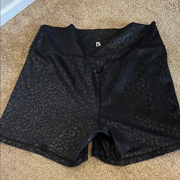 Black Leopard Buffbunny Shorts XXL - Picture 1 of 7